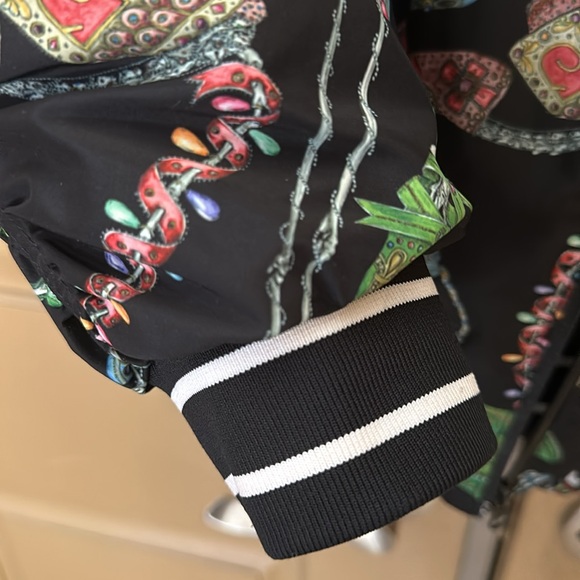 Jacket - Picture 4 of 6